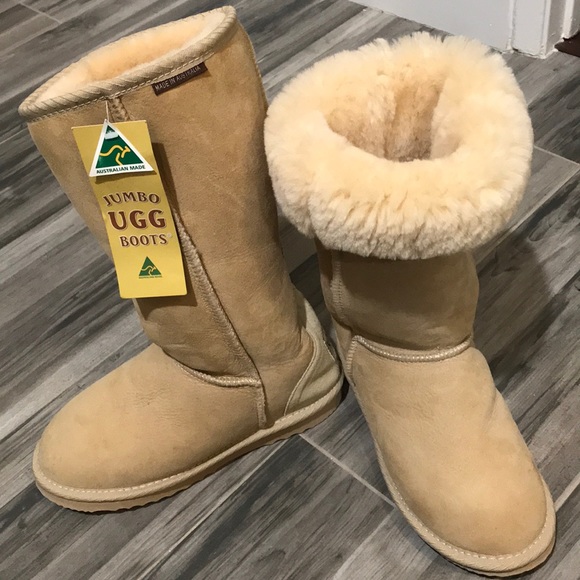 uggs made out of sheepskin